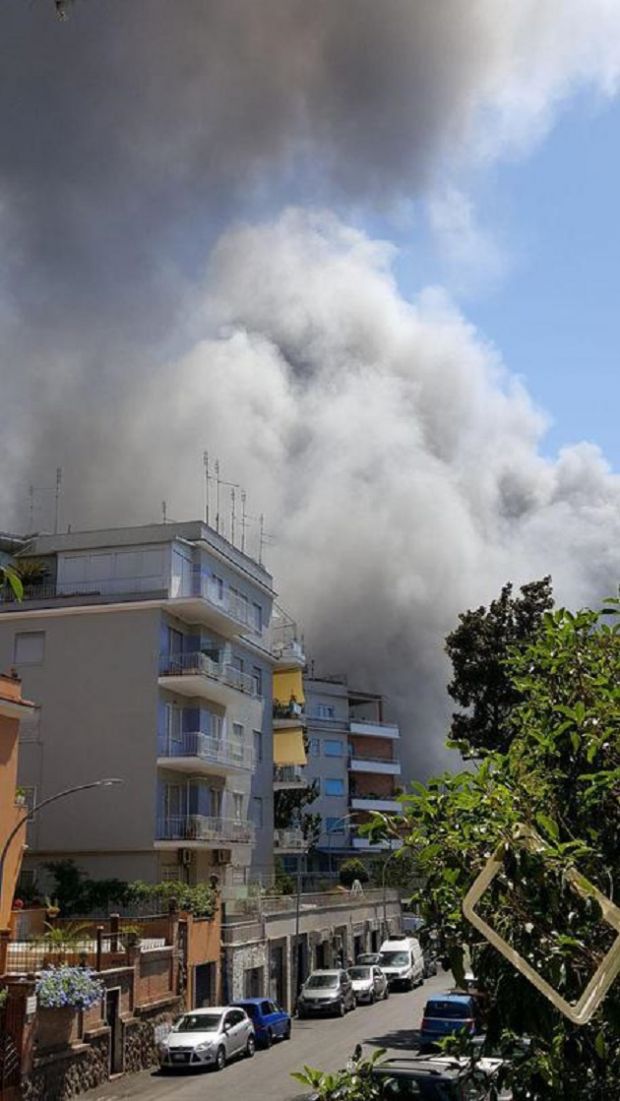 Fiamme in autodemolitore a Roma fiamme-in-autodemolitore-a-roma-2-feriti