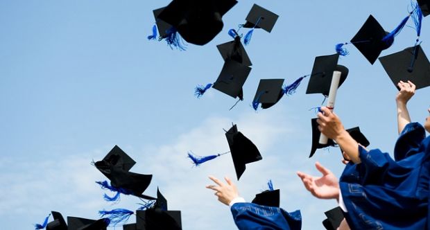 laurea-in-piazza-a-sassari-cerimonia-con-700-neodottori