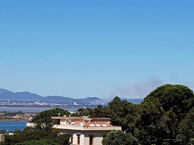 vasto-incendio-nella-zona-industriale-di-macchiareddu