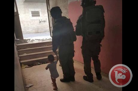 campo-profughi-shufat-israeliani-cacciano-di-casa-madre-e-bimbo-piccolo-durante-un-raid