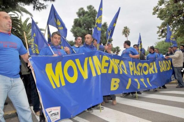 latte-pastori-pronti-a-nuova-marcia-su-cagliari