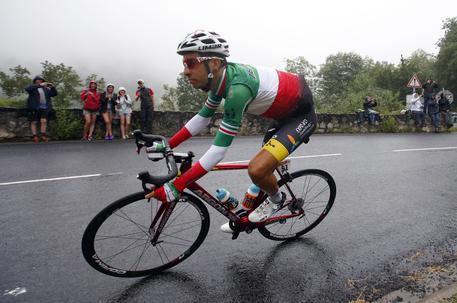 tour-impresa-aru-and-egrave-la-nuova-maglia-gialla