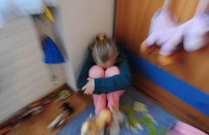 abus-and-ograve-della-nipotina-di-otto-anni-condannato-un-pensionato-cagliaritano