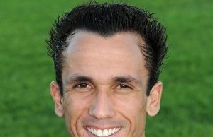 el-diablo-salva-i-rossobl-and-ugrave-al-90-and-deg-cagliari-palermo-finisce-1-a-1