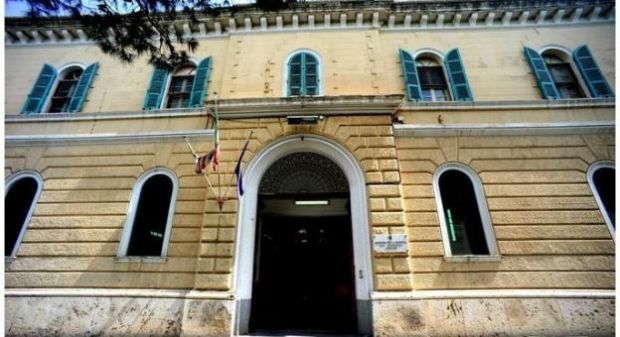 buoncammino-i-detenuti-offrono-la-pizza-al-presidente-rossobl-and-ugrave