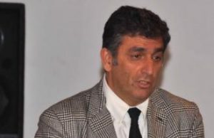 i-quartesi-si-stringono-in-preghiera-attorno-a-contini