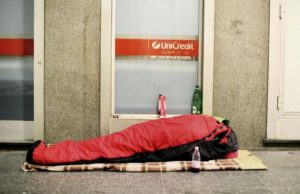 clochard-morto-di-freddo-a-cagliari-la-caritas-smentisce-and-quot-non-and-egrave-vero-and-quot