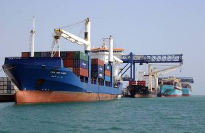 boom-al-porto-canale-pieno-di-navi-e-merci-i-concorrenti-frenati-dalla-and-ldquo-primavera-araba-and-rdquo