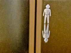 and-quot-alone-and-quot-la-solitudine-tra-installazione-e-fotografia-all-espace-s-and-p