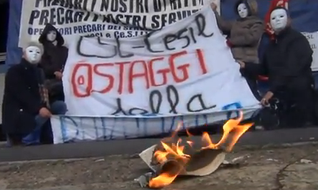 Blitz dei lavoratori Csl-Cesil: occupato l’assessorato al Lavoro - VIDEO blitz-dei-lavoratori-csl-cesil-occupato-l-and-rsquo-assessorato-al-lavoro-video