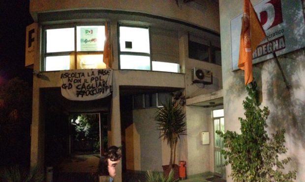 i-giovani-democratici-occupano-la-sede-del-pd-and-ldquo-no-all-and-rsquo-accordo-col-pdl-e-agli-inciuci-and-rdquo