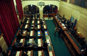 il-pd-contro-farris-and-ldquo-gli-insulti-segno-di-volgarit-and-agrave-e-arroganza-squalificano-le-istituzioni-and-rdquo
