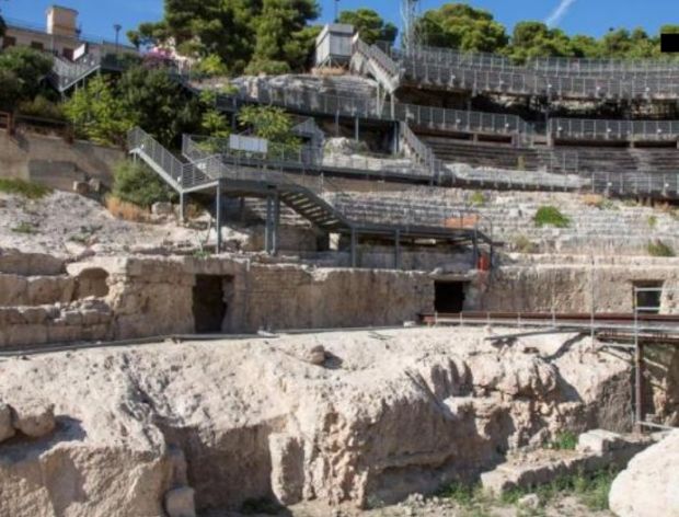 Lite tra consiglieri lite-tra-consiglieri-sospeso-il-sopralluogo-all-and-rsquo-anfiteatro-romano-video