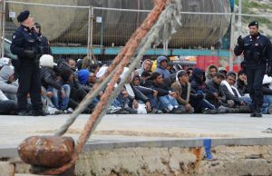altri-110-profughi-da-lampedusa-a-elmas