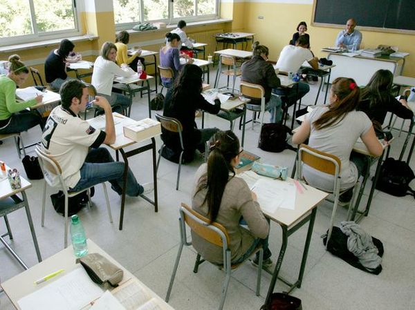 l-and-rsquo-esame-di-terza-media-in-limba-per-un-alunno-cagliaritano