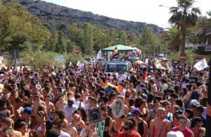 Gay Pride, al Poetto sfilano in migliaia. Alla partenza il saluto del sindaco Zedda gay-pride-al-poetto-sfilano-in-migliaia-alla-partenza-il-saluto-del-sindaco-zedda
