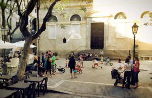 santo-sepolcro-venerd-and-igrave-merenda-festa-in-piazza-coi-bimbi-anche-artisti-e-cantanti
