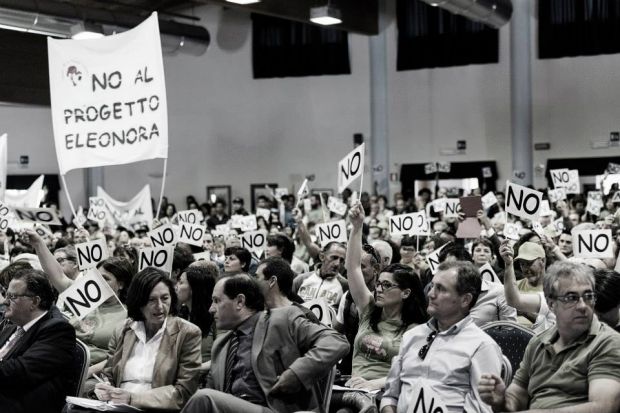 trivelle-ad-arborea-c-and-rsquo-and-egrave-il-no-del-consorzio-industriale