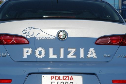 corriere-della-droga-fermato-con-65-kg-di-and-ldquo-erba-and-rdquo-tenta-di-travolgere-gli-agenti-col-furgone