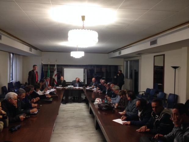 Regione: “Formazione per 120 lavoratori dell’indotto Alcoa”. Gli operai: “Nessuna certezza” regione-and-ldquo-formazione-per-120-lavoratori-dell-and-rsquo-indotto-alcoa-and-rdquo-gli-operai-and-ldquo-nessuna-certezza-and-rdquo