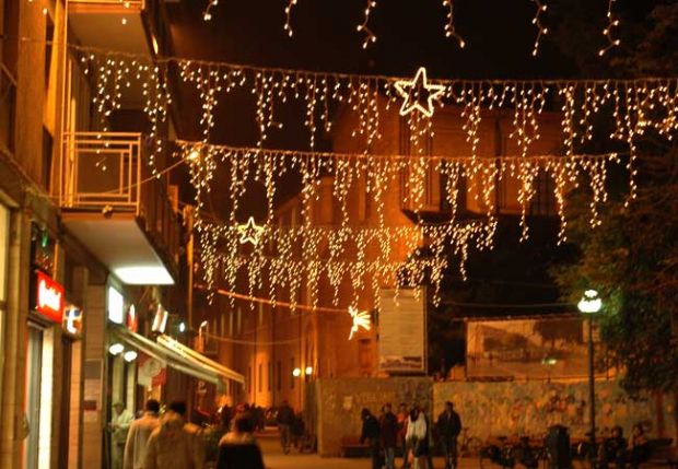 Natale con l’austerity: “In 5 anni luminarie dimezzate in Sardegna” natale-con-l-and-rsquo-austerity-and-ldquo-in-5-anni-luminarie-dimezzate-in-sardegna-and-rdquo