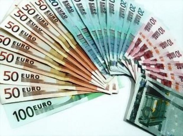 nullatenente-ma-con-65-mila-euro-in-cucina-arrestato