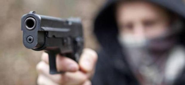 cagliari-legata-e-rapinata-in-casa-da-due-falsi-carabinieri
