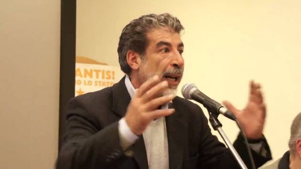 L'esitazione di Sale l-esitazione-di-sale-l-and-rsquo-indipentista-in-consiglio-and-ldquo-gi-and-agrave-va-b-and-egrave-giuro-and-rdquo