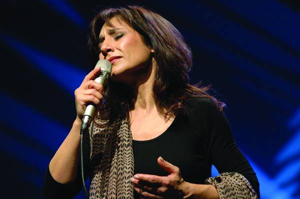 sel-e-rifondazione-con-tsipras-candidate-elena-ledda-e-simona-lobina