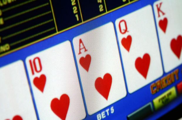 perde-i-soldi-al-videopoker-e-simula-una-rapina-denunciato