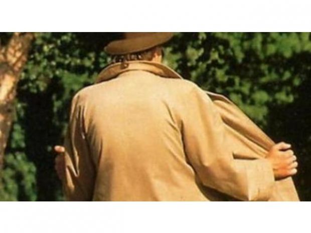 si-spoglia-davanti-alle-scuole-denunciato-un-maniaco