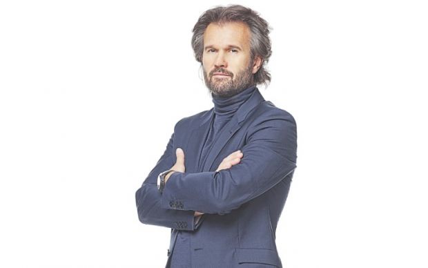 cracco-nella-versione-italiana-di-hell-and-rsquo-s-kitchen-il-vincitore-sar-and-agrave-executive-chef-al-forte-village