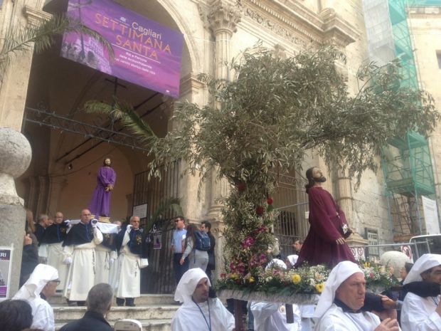 la-settimana-santa-entra-nel-vivo-oggi-i-misteri-di-san-michele