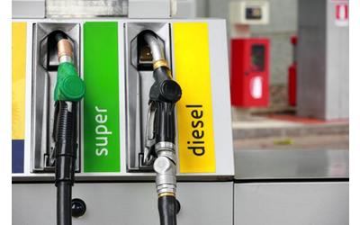 accise-sulla-benzina-appello-dei-riformatori-a-napolitano