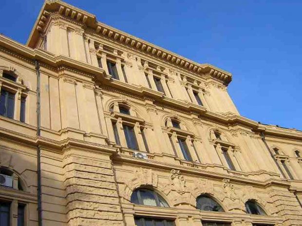 universit-and-agrave-udu-and-ldquo-il-rettore-ci-ha-chiuso-la-sede-and-rdquo