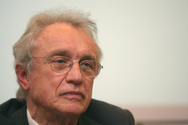 bazoli-il-big-della-finanza-italiana-indagato-a-cagliari