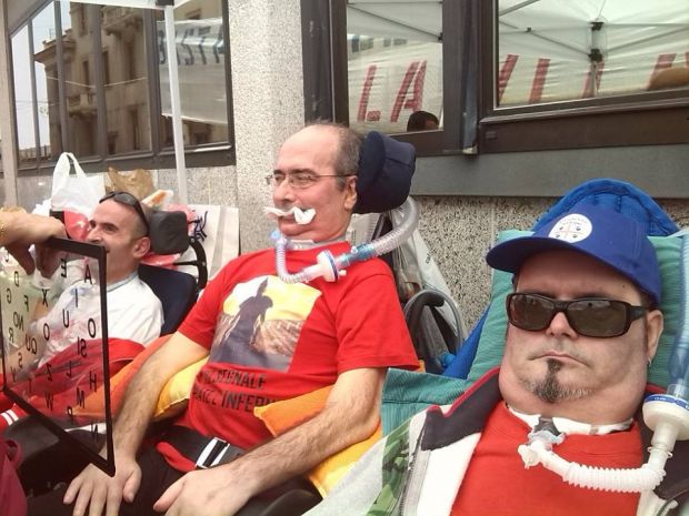 malati-di-sla-di-nuovo-in-piazza-and-ldquo-sbloccate-i-fondi-and-rdquo