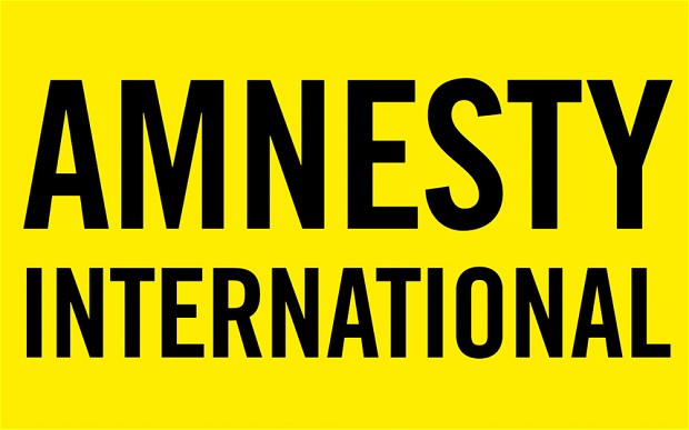 anniversario-amnesty-international-il-bastione-s-and-rsquo-illumina-di-giallo