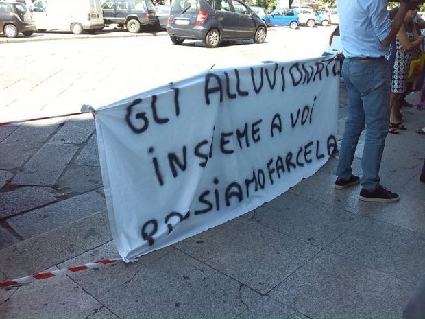 “Dove sono finiti i soldi per i danni dell’alluvione?” Protesta sotto il Consiglio regionale and-ldquo-dove-sono-finiti-i-soldi-per-i-danni-dell-and-rsquo-alluvione-and-rdquo-protesta-sotto-il-consiglio-regionale