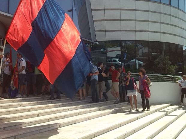 L’abbraccio dei tifosi a Zeman: “Una squadra per divertire. Astori? Contenti se rimane” l-and-rsquo-abbraccio-dei-tifosi-a-zeman-and-ldquo-una-squadra-per-divertire-astori-contenti-se-rimane-and-rdquo