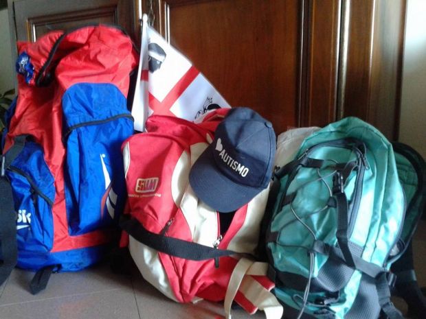 Papà cagliaritano con bimbo autistico al Cammino di Santiago pap-and-agrave-cagliaritano-con-bimbo-autistico-al-cammino-di-santiago-oggi-la-partenza