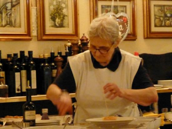 addio-a-rita-denza-regina-degli-chef-galluresi