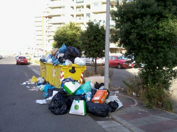 sestu-emergenza-rifiuti-a-cortexandra-and-quot-servono-isole-ecologiche-and-quot