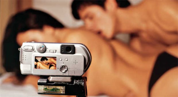 video-hot-con-minorenne-su-facebook-denunciato-un-giovane-di-capoterra