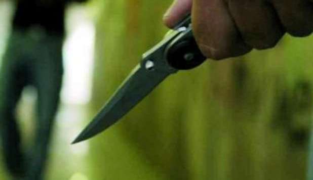 carbonia-lite-in-famiglia-figlio-accoltella-il-padre-tre-denunciati