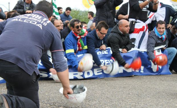 alcoa-operai-pronti-a-partire-per-roma