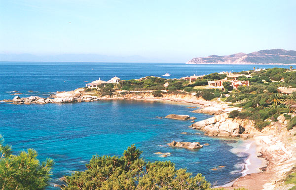 Furbetti a Villasimius: lettini e surf per occupare il posto in spiaggia. Scatta il sequestro furbetti-a-villasimius-lettini-e-surf-per-occupare-il-posto-in-spiaggia-scatta-il-sequestro