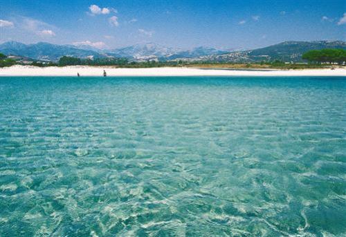 “Gommone impazzito” and-ldquo-gommone-impazzito-and-rdquo-turista-ubriaco-tenta-di-investire-i-bagnanti-4-mila-euro-di-multa