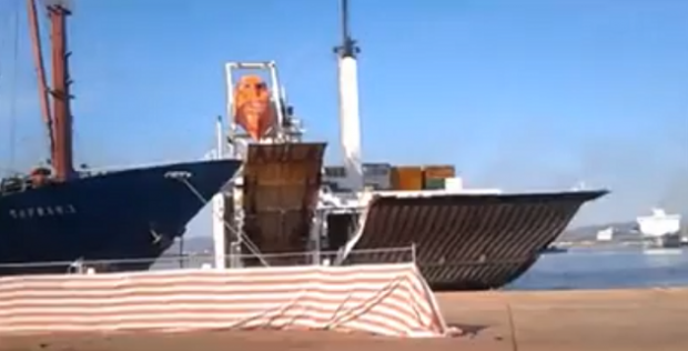 pili-unidos-collisione-tra-due-mercantili-in-porto-a-olbia-video