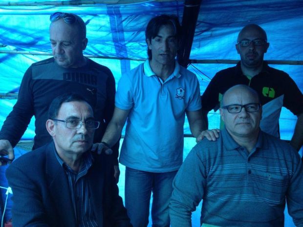 alcoa-ferragosto-di-rabbia-per-gli-operai-accampati-fuori-dalla-fabbrica